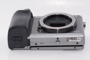 【外観特上級】ソニー ミラーレス一眼 α6000 ボディ グラファイトグレー ILCE-6000