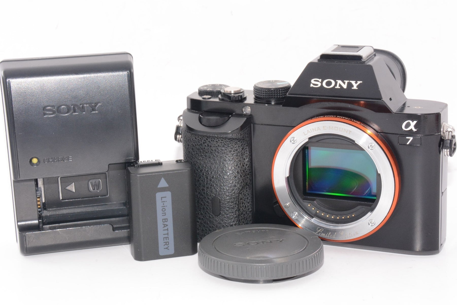 【外観並級】ソニー SONY ミラーレス一眼 α7 ボディ ILCE-7