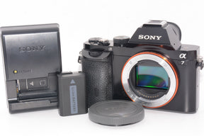 【外観並級】ソニー SONY ミラーレス一眼 α7 ボディ ILCE-7