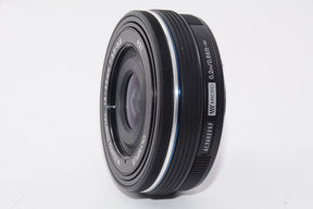 【外観特上級】OLYMPUS 電動式パンケーキズームレンズ M.ZUIKO DIGITAL ED 14-42mm F3.5-5.6 EZ BLK