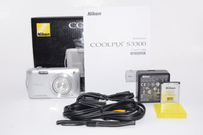 【外観特上級】Nikon デジタルカメラ COOLPIX (クールピクス) S3300 クリスタルシルバー S3300SL