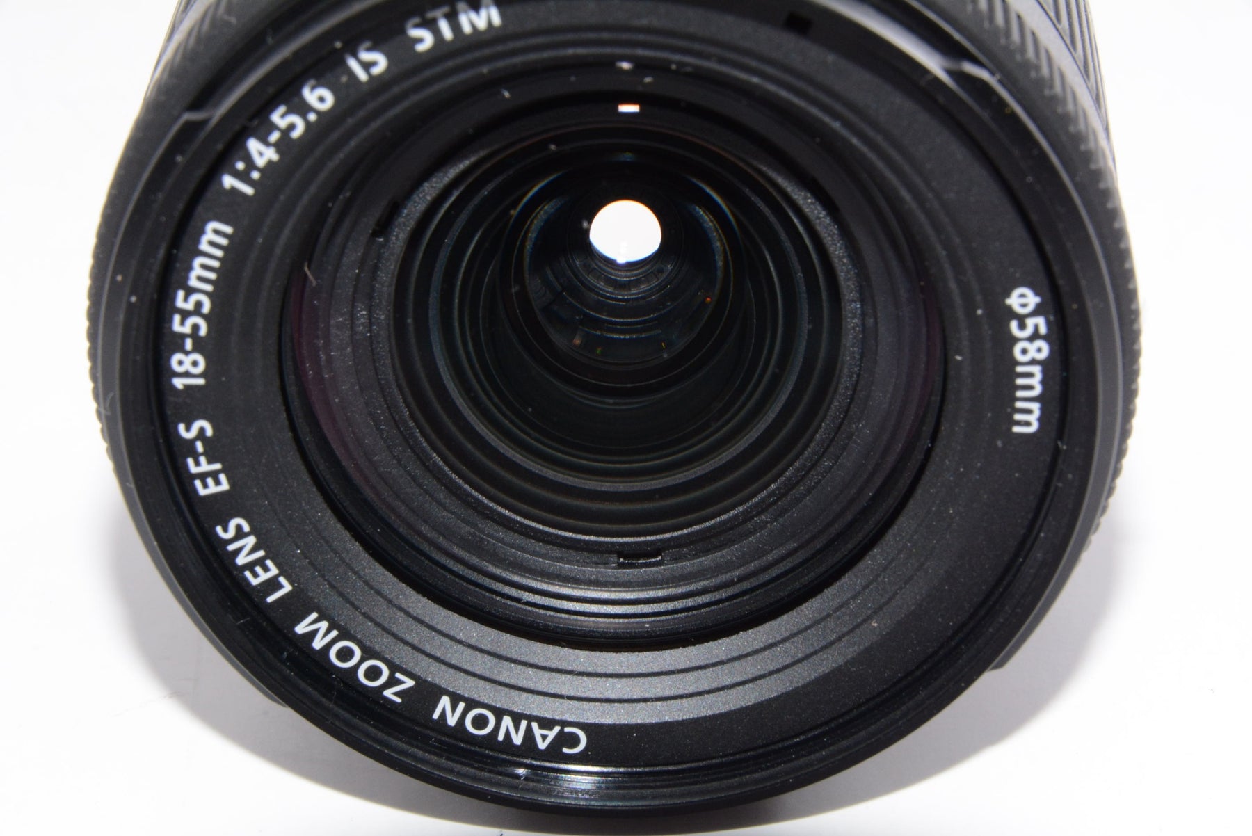 【外観特上級】Canon 標準ズームレンズ EF-S18-55mm F3.5-5.6 IS STM