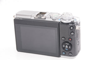 【外観並級】Canon EOS M6 ダブルズームキットEF-M15-45mm/EF-M55-200mm