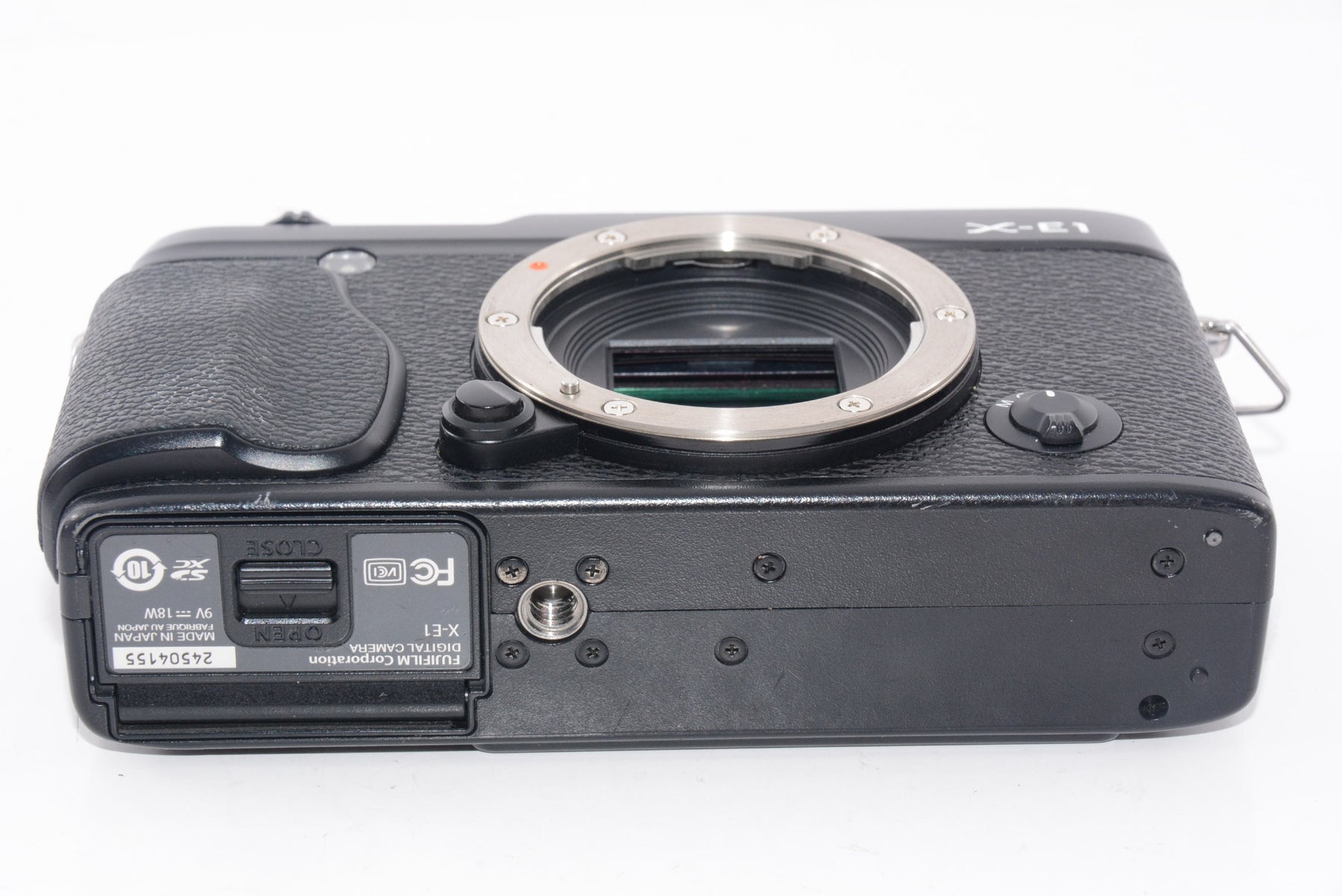 【外観並級】FUJIFILM ミラーレス一眼 X-E1 ボディ ブラック FX-X-E1B