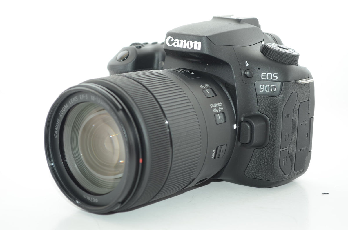 【外観特上級】Canon デジタル一眼レフカメラ EOS 90D EF-S18-135 IS USM レンズキット