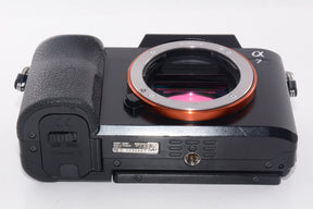 【外観並級】ソニー SONY ミラーレス一眼 α7 ボディ ILCE-7