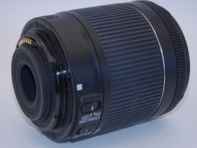 【外観特上級】Canon 標準ズームレンズ EF-S18-55mm F3.5-5.6 IS STM