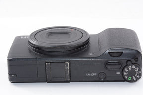 【外観並級】RICOH デジタルカメラ GR APS-CサイズCMOSセンサー ローパスフィルタレス 175740
