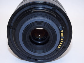 【外観特上級】Canon 標準ズームレンズ EF-S18-55mm F3.5-5.6 IS