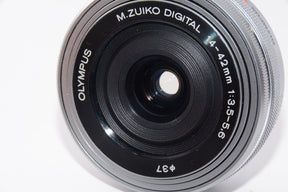 【外観特上級】OLYMPUS M.ZUIKO DIGITAL ED 14-42mm F3.5-5.6 EZ SLV
