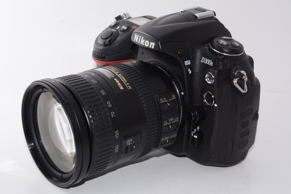 【外観並級】Nikon デジタル一眼レフカメラ D300S AF-S DX 18-200 VRIIレンズキット D300LK18-200II