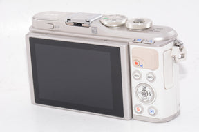 【外観並級】OLYMPUS ミラーレス一眼カメラ PEN E-PL9 レンズキット ホワイト