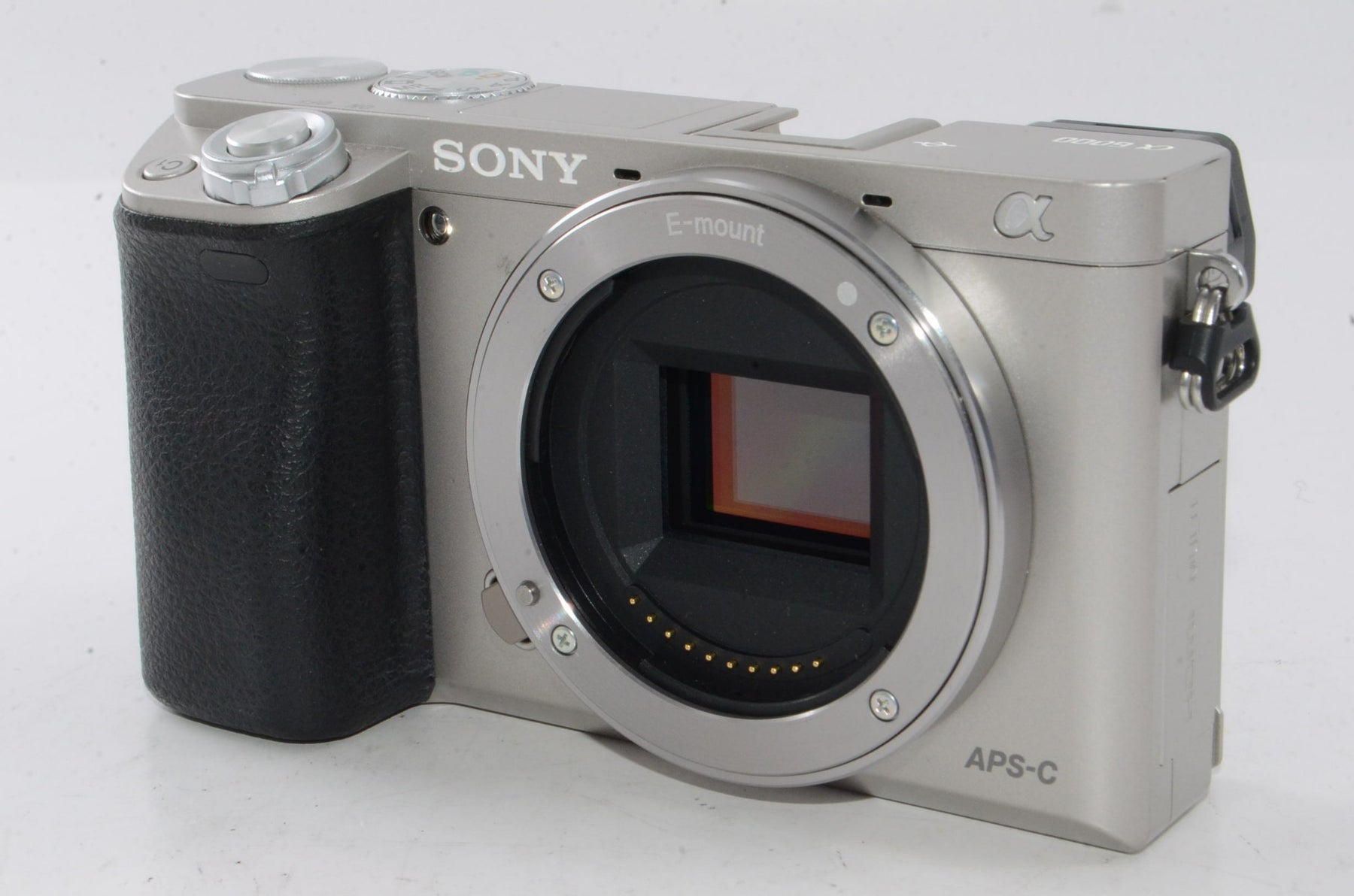 【外観並級】ソニー ミラーレス一眼 α6000 パワーズームレンズキット E PZ 16-50mm F3.5-5.6 OSS シルバー ILCE-6000L S
