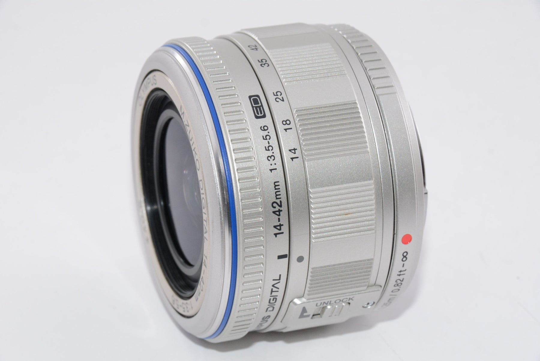 【外観並級】OLYMPUS M.ZUIKO DIGITAL ED 14-42mm F3.5-5.6-SLV