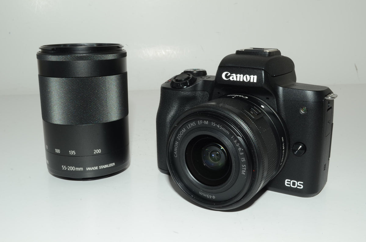 【外観特上級】Canon ミラーレス一眼カメラ EOS Kiss M ダブルズームキット ブラック EOSKISSMBK-WZK