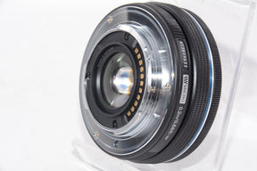 【外観特上級】OLYMPUS 電動式パンケーキズームレンズ M.ZUIKO DIGITAL ED 14-42mm F3.5-5.6 EZ BLK