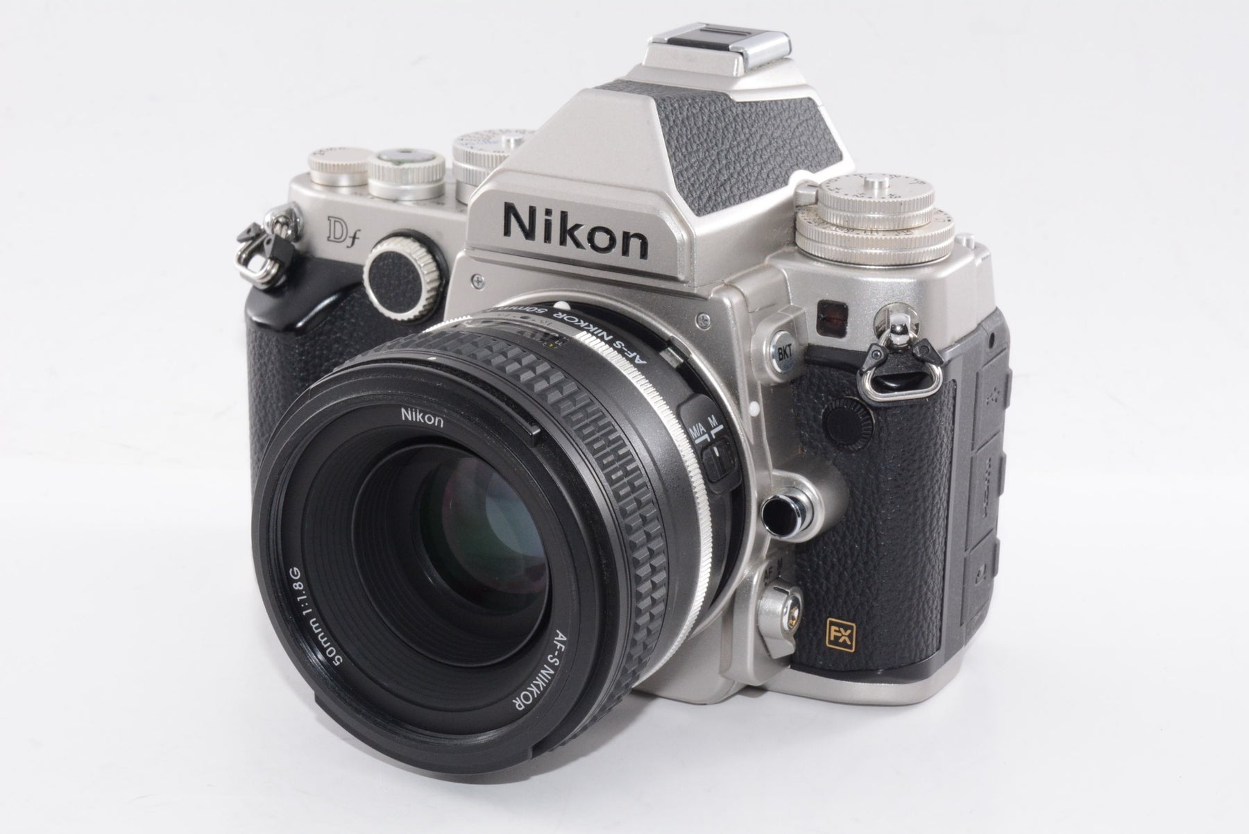 【外観特上級】Nikon デジタル一眼レフカメラ Df 50mm f/1.8G キット シルバー