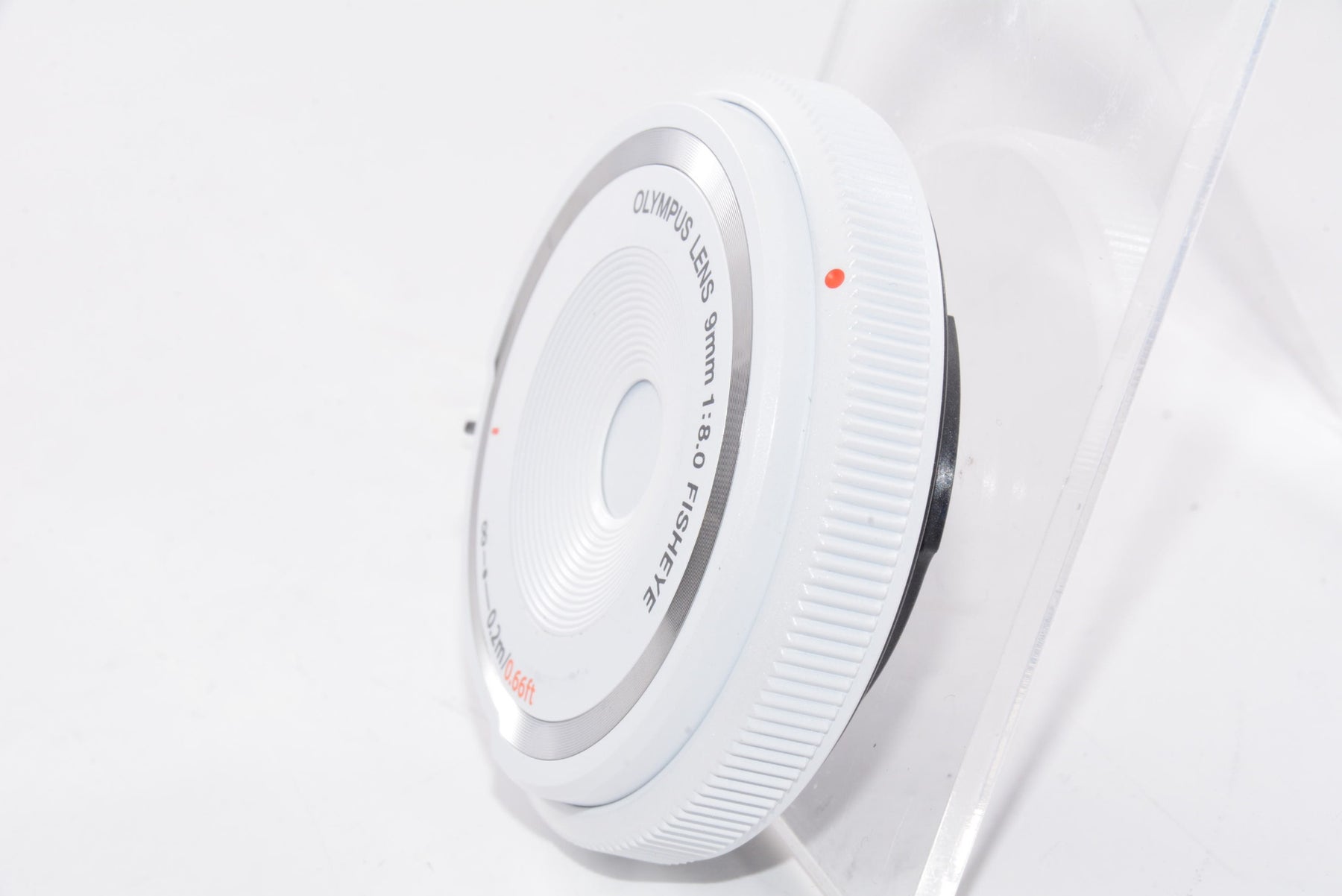 【外観特上級】OLYMPUS ミラーレス一眼 9mm f8 フィッシュアイ ボディキャップレンズ ホワイト