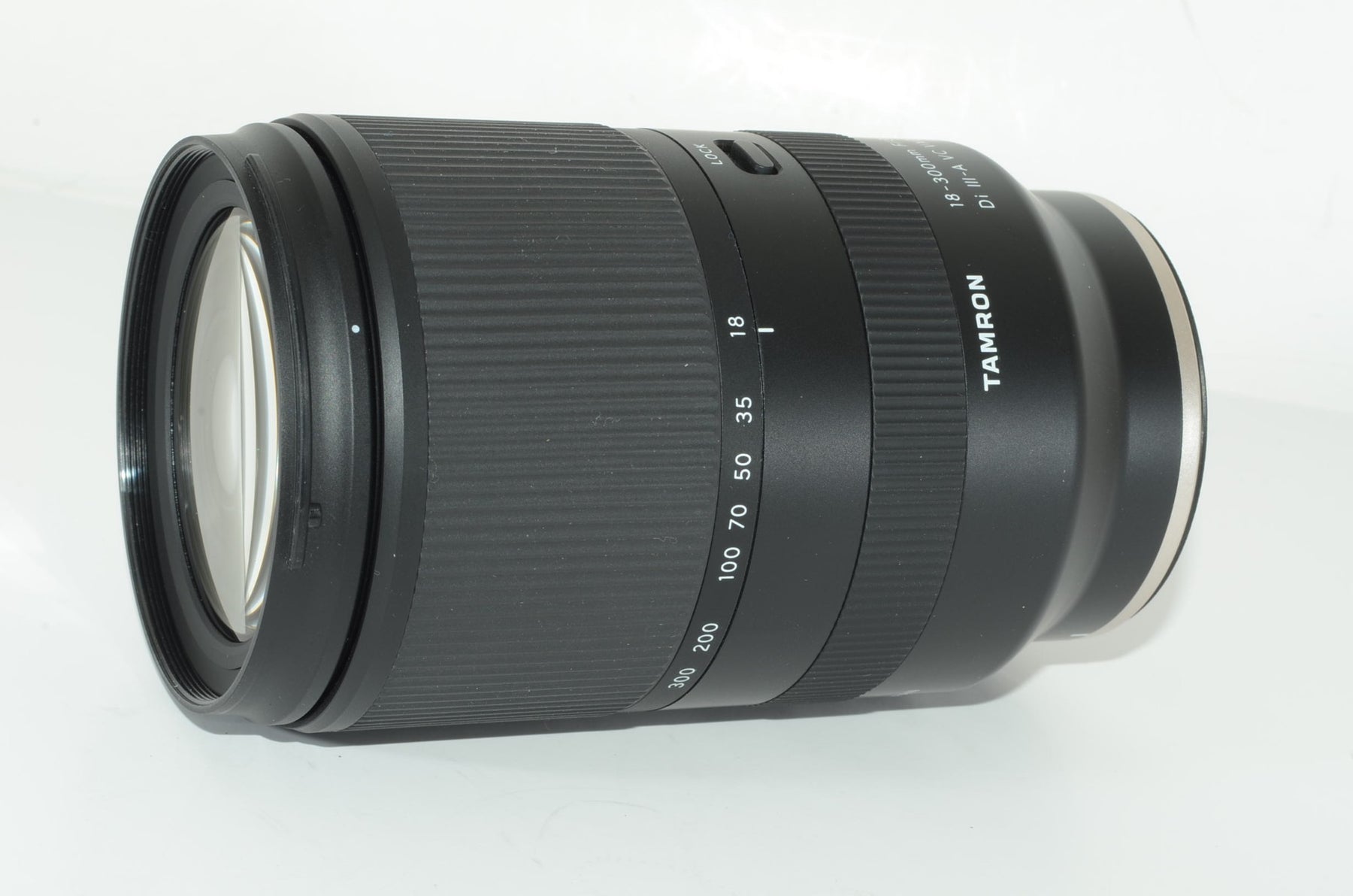 【外観特上級】タムロン TAMRON 18-300mmF3.5-6.3Di?-A VC VXD ソニーEマウント用【B061S】