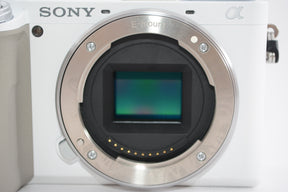 【外観特上級】ソニー ミラーレス一眼 α6100 ボディ ホワイト ILCE-6100