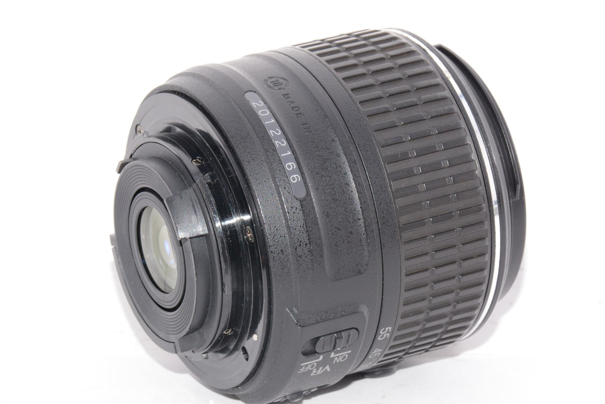 【外観並級】Nikon 標準ズームレンズ AF-S DX NIKKOR 18-55mm f/3.5-5.6G VR II