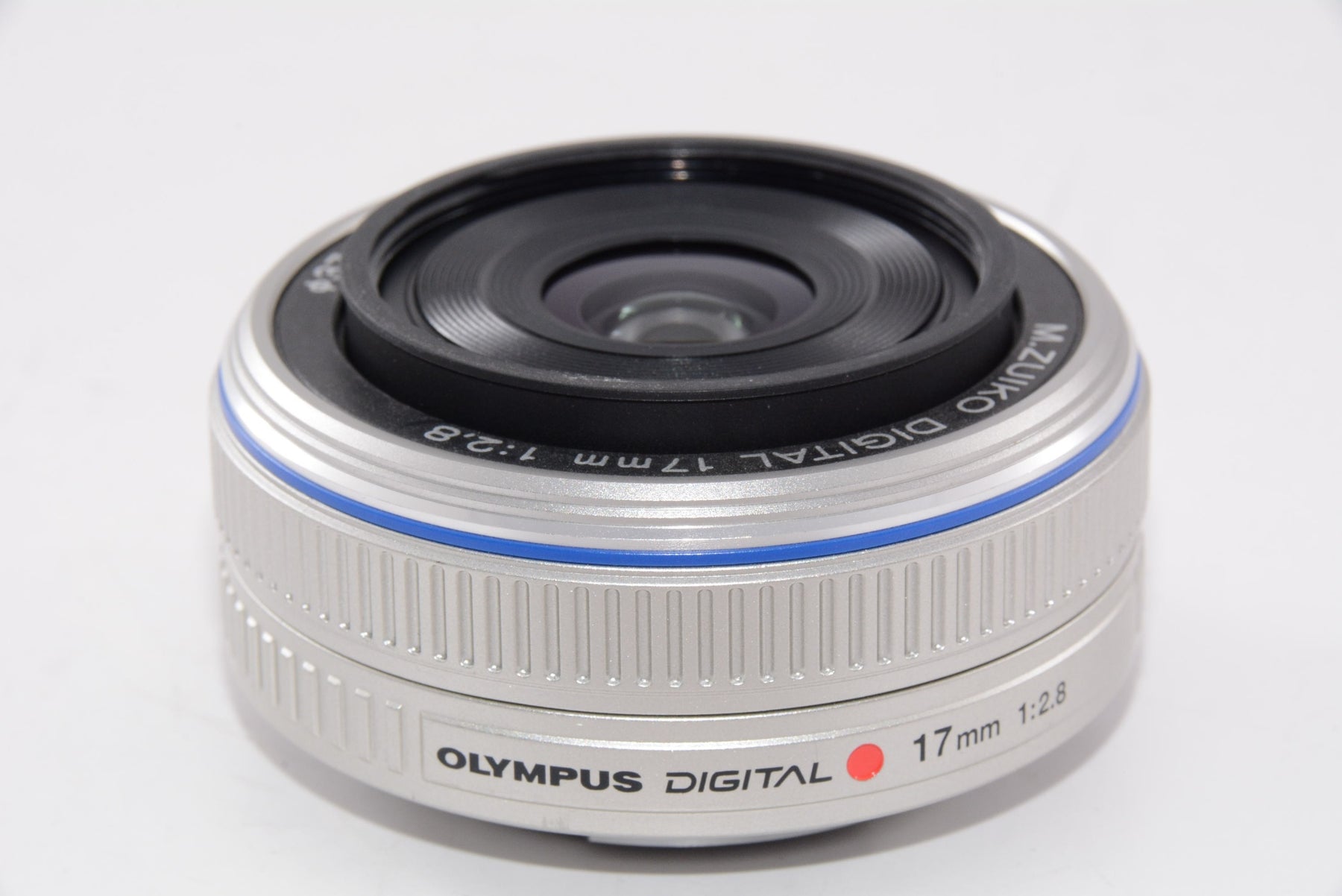 【外観特上級】OLYMPUS パンケーキレンズ M.ZUIKO DIGITAL 17mm F2.8 シルバー
