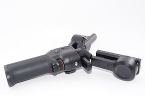 【外観特上級】DJI RS 3 Mini、3軸ジンバル軽量スタビライザー(Canon/Sony/Panasonic/Nikon/Fujifilm向け)、ジンバルカメラ、積載量（試験値）2 kg、Bluetoothシャッター制御、縦向き撮影ネイティブ対応