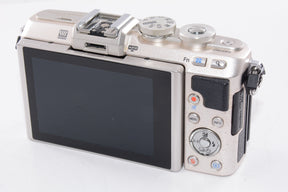 【外観並級】OLYMPUS PEN E-PL7 ボディ シルバー ミラーレス一眼 PEN E-PL7 BODY SLV