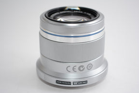 【外観特上級】OLYMPUS 単焦点レンズ M.ZUIKO DIGITAL 45mm F1.8 シルバー