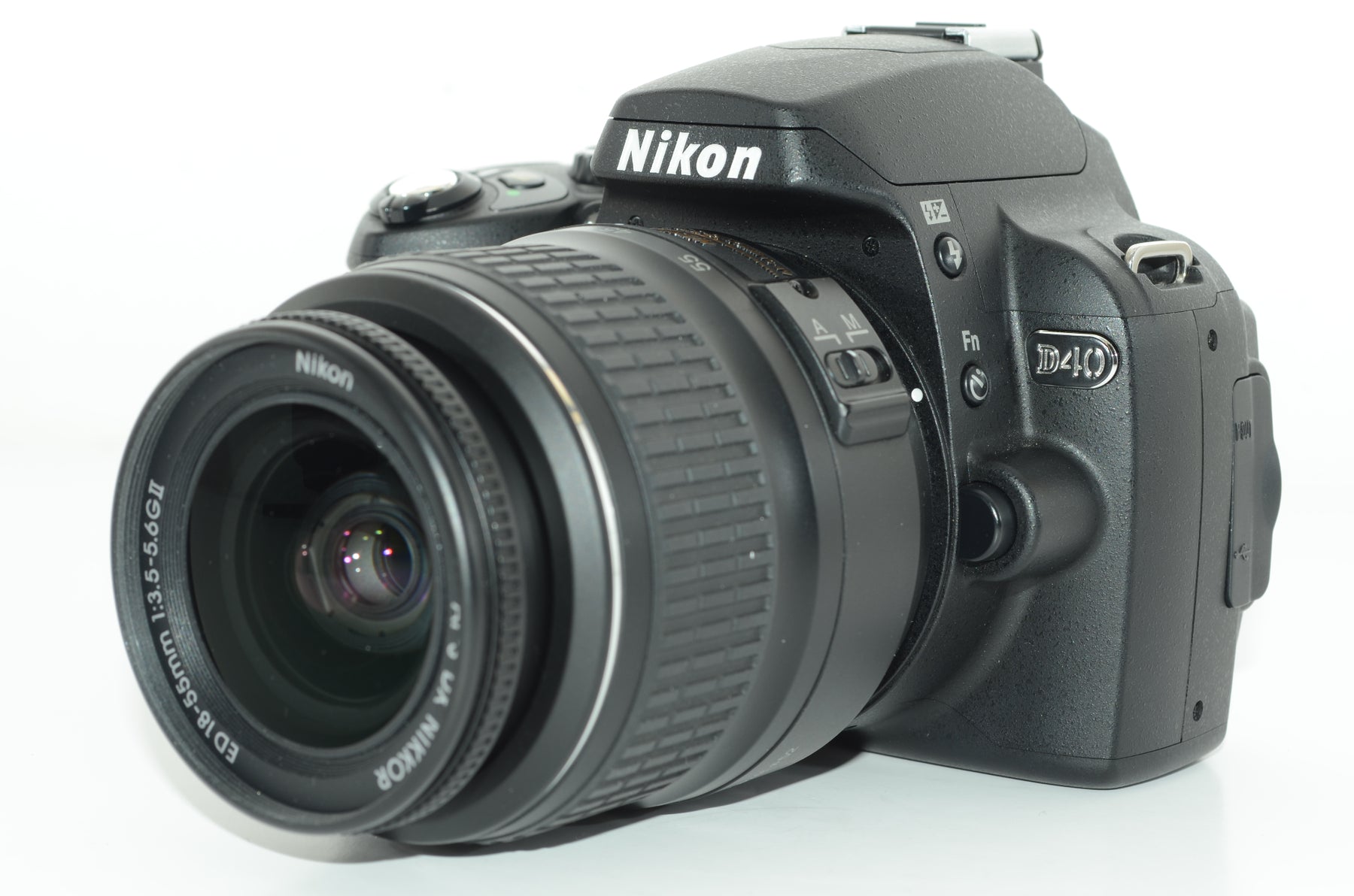 【外観特上級】Nikon デジタル一眼レフカメラ D40 レンズキット ブラック D40BLK