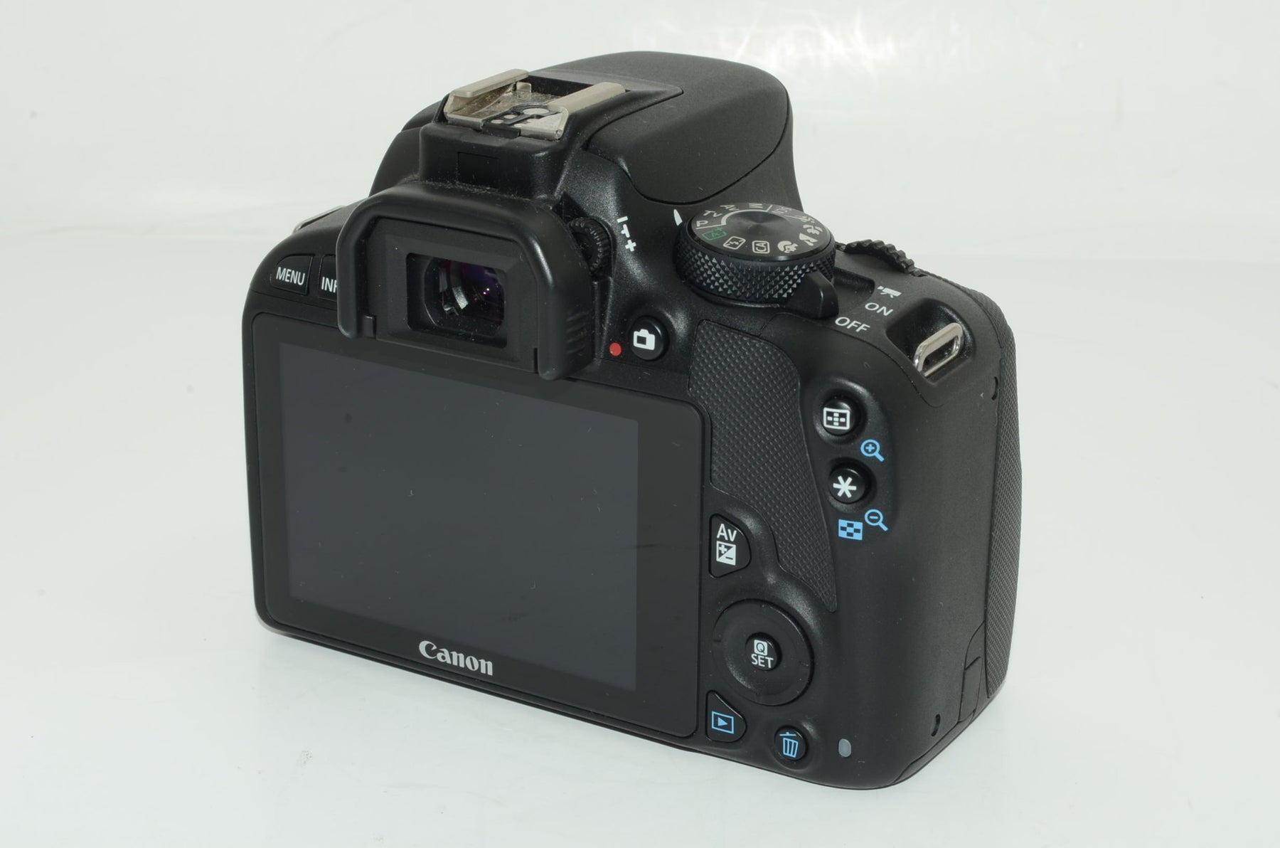 【外観特上級】Canon キャノン EOS Kiss X7 ボディ