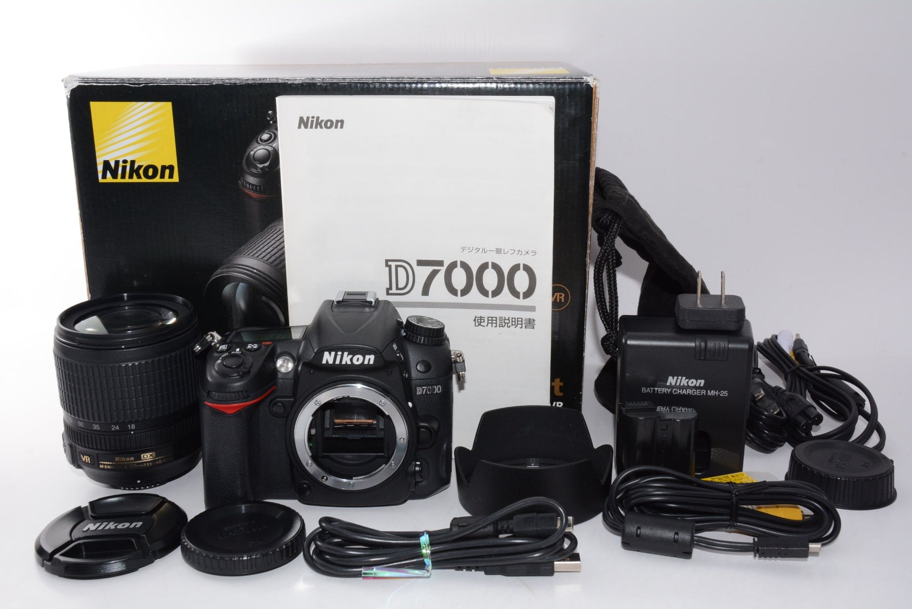 【外観特上級】Nikon デジタル一眼レフカメラ D7000 18-105VR キット D7000LK18-105