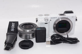 【外観特上級】SONY ミラーレス一眼 α6000 パワーズームレンズキット E PZ 16-50mm F3.5-5.6 OSS ホワイト ILCE-6000L W