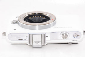 【外観並級】OLYMPUS ミラーレス一眼 PEN mini E-PM1 ボディ ホワイト E-PM1 BODY WHT