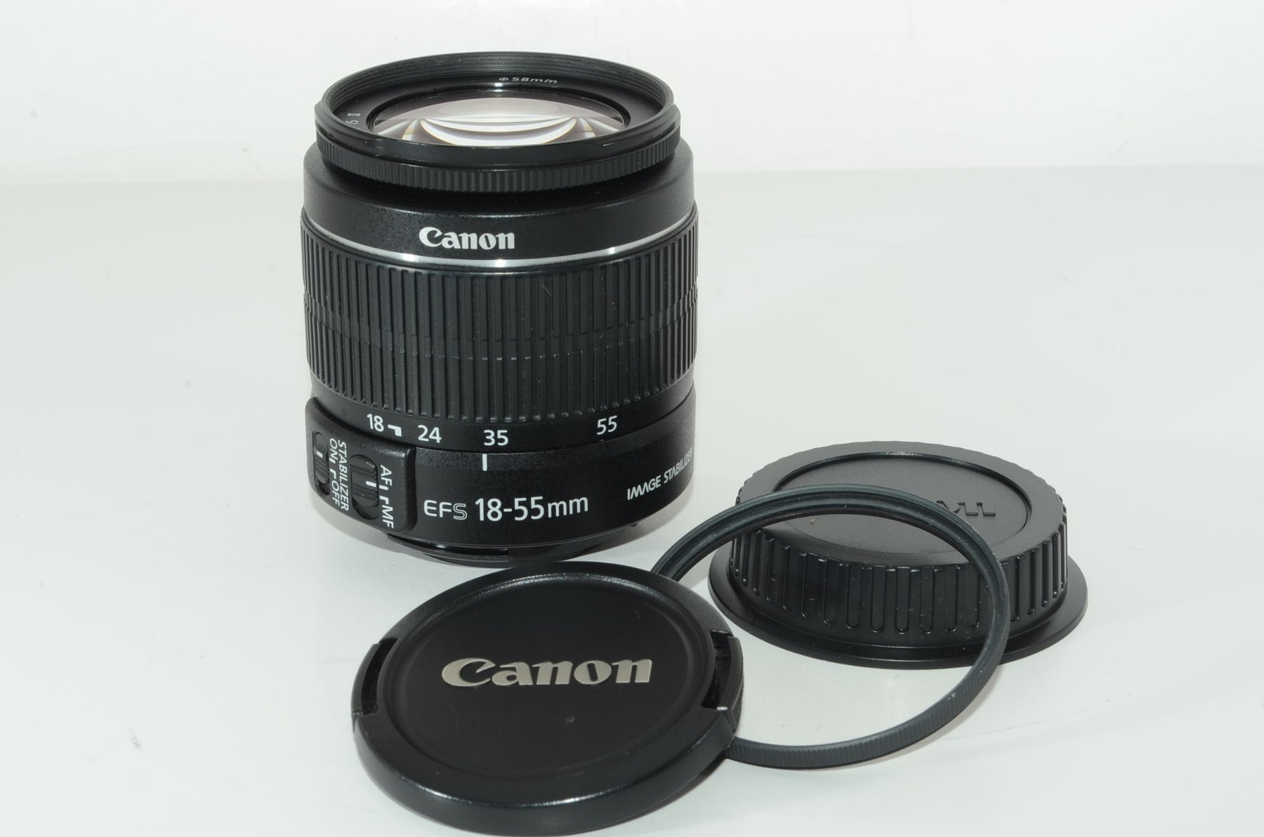 【外観特上級】Canon 標準ズームレンズ EF-S18-55mm F3.5-.5.6 IS II