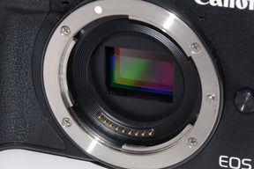 【外観特上級】Canon ミラーレス一眼カメラ EOS M3 ボディ(ブラック) EOSM3BK-BODY