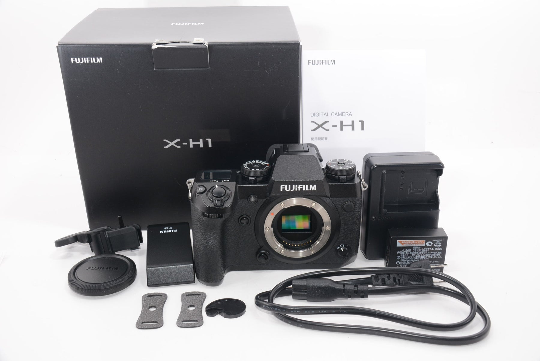 【ほぼ新品】FUJIFILM ミラーレス一眼カメラ X-H1ブラック X-H1