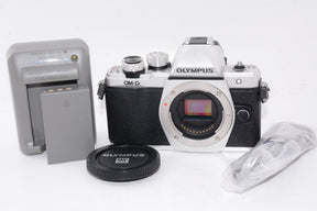 【外観特上級】OLYMPUS ミラーレス一眼 OM-D E-M10 MarkII ボディー ブラック