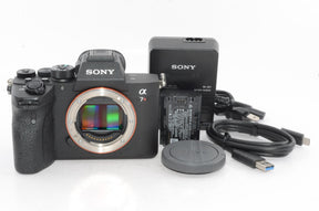 【外観特上級】SONY(ソニー) フルサイズ ミラーレス一眼カメラ α7RIV ボディ(レンズなし) ブラック ILCE-7RM4A