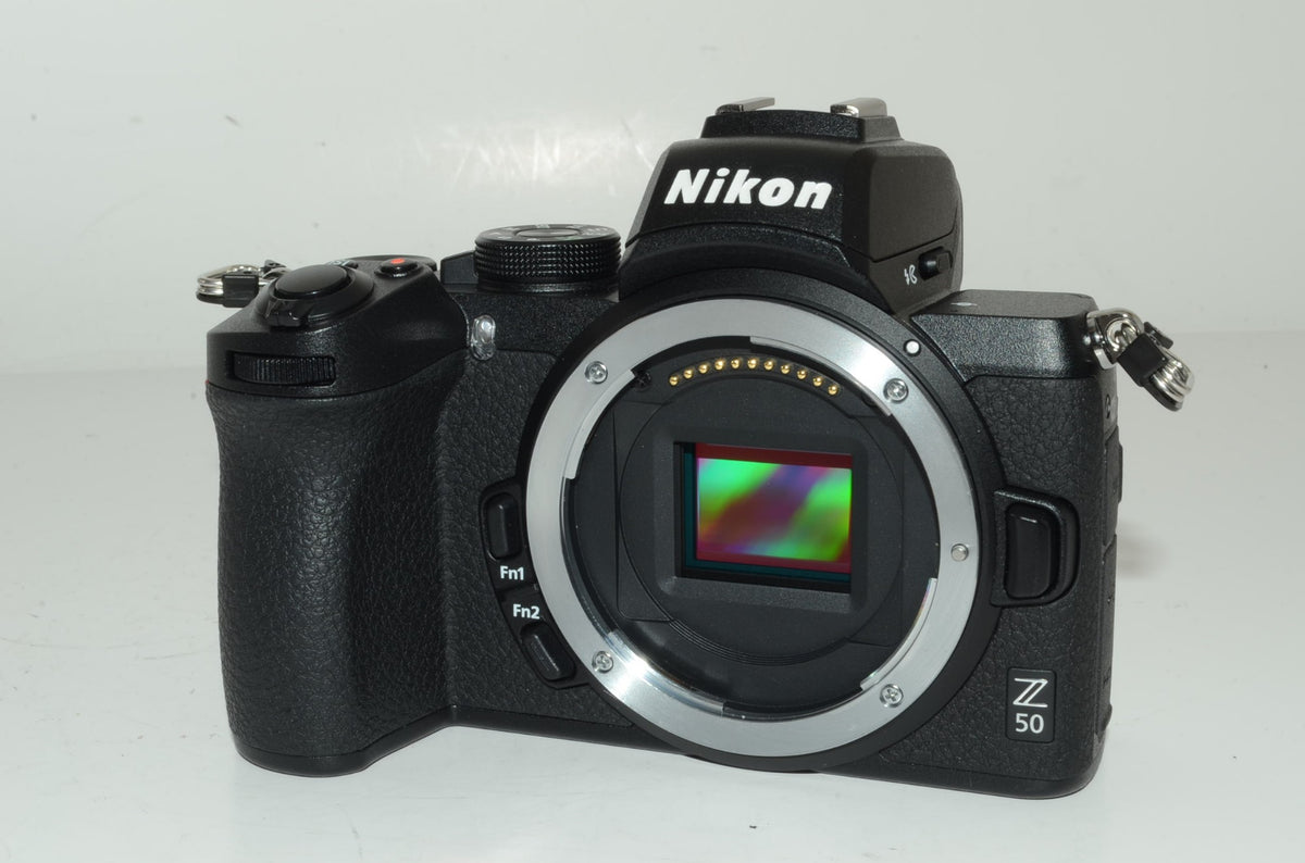 【外観特上級】Nikon ミラーレス一眼カメラ Z50 ダブルズームキット