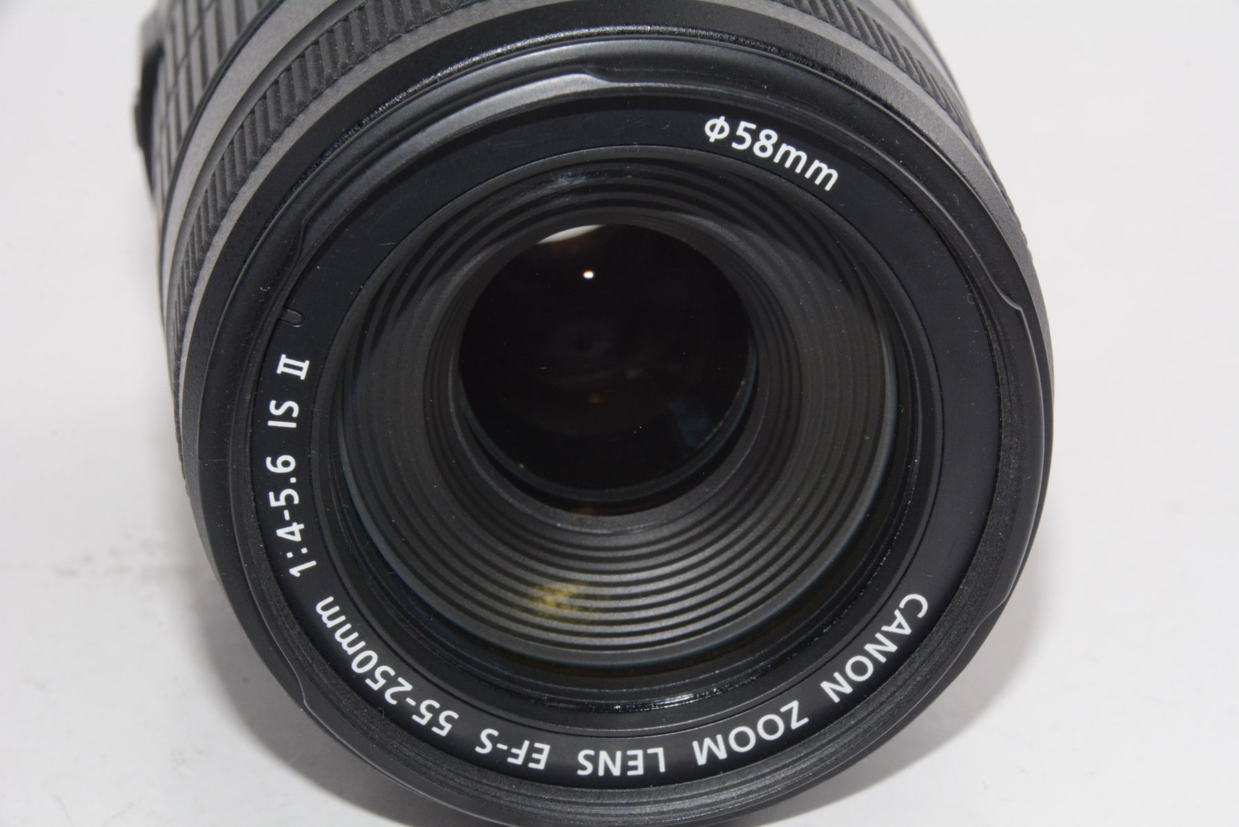 【外観特上級】Canon 望遠ズームレンズ EF-S55-250mm F4-5.6 IS II