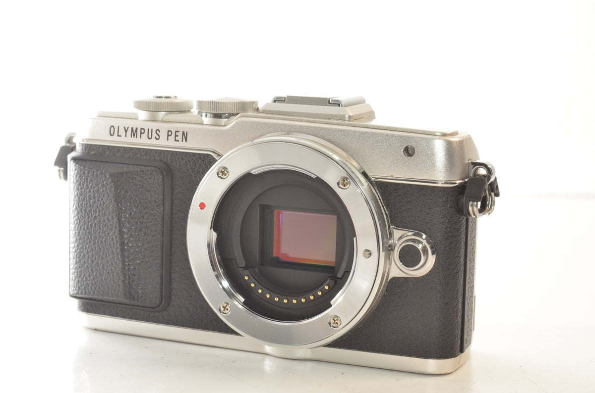 【外観特上級】OLYMPUS PEN E-PL7 EZダブルズームキット シルバー ミラーレス一眼 E-PL7 EZ DZKIT SLV