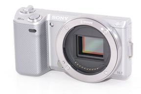 【外観並級】ソニー SONY ミラーレス一眼カメラ α NEX-5N ズームレンズキット シルバー NEX-5NK/S