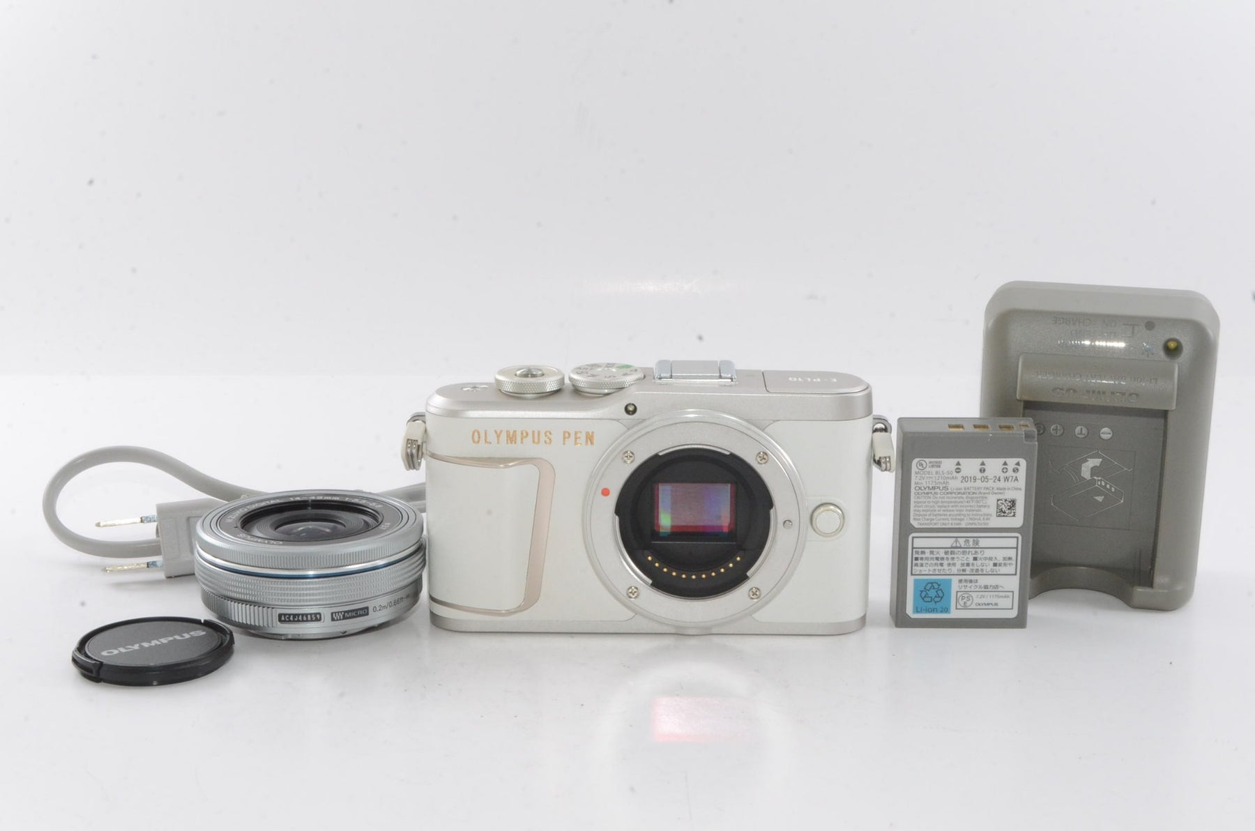 【外観並級】OLYMPUS ミラーレス一眼カメラ PEN E-PL10 14-42mm EZレンズキット ホワイト