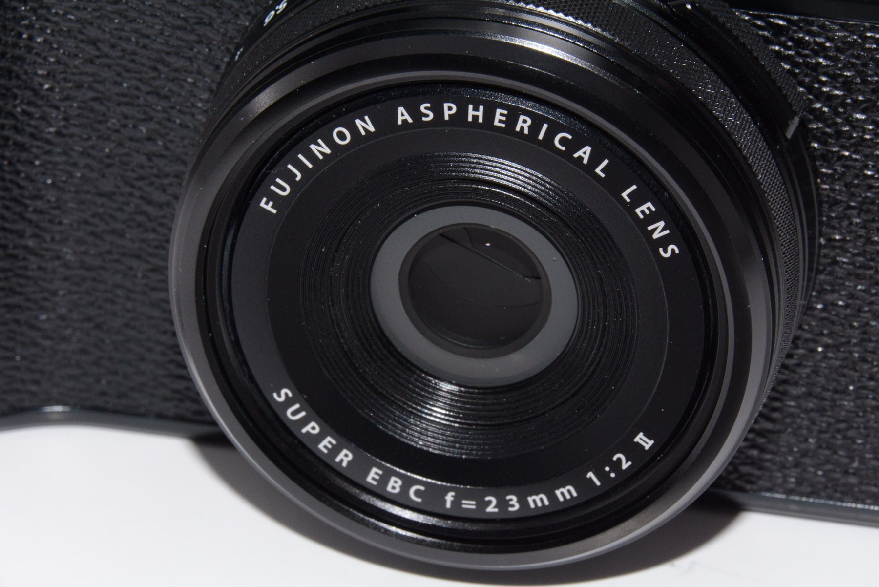 【ほぼ新品】富士フイルム(FUJIFILM) デジタルカメラ X100Ⅵ ブラック X100Ⅵ-B