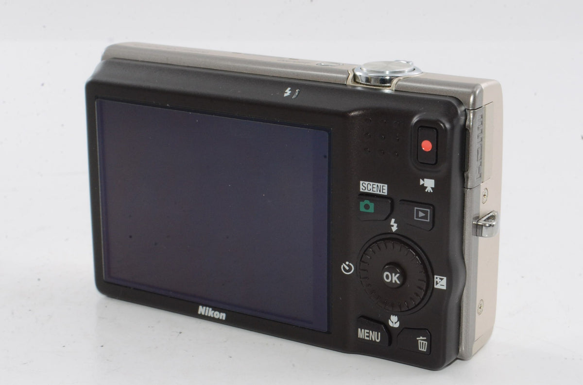 【外観特上級】Nikon デジタルカメラ COOLPIX (クールピクス) S6200 プラチナシルバー S6200SL