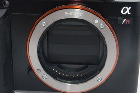 【外観特上級】ソニー SONY ミラーレス一眼 α7R ボディ ILCE-7R