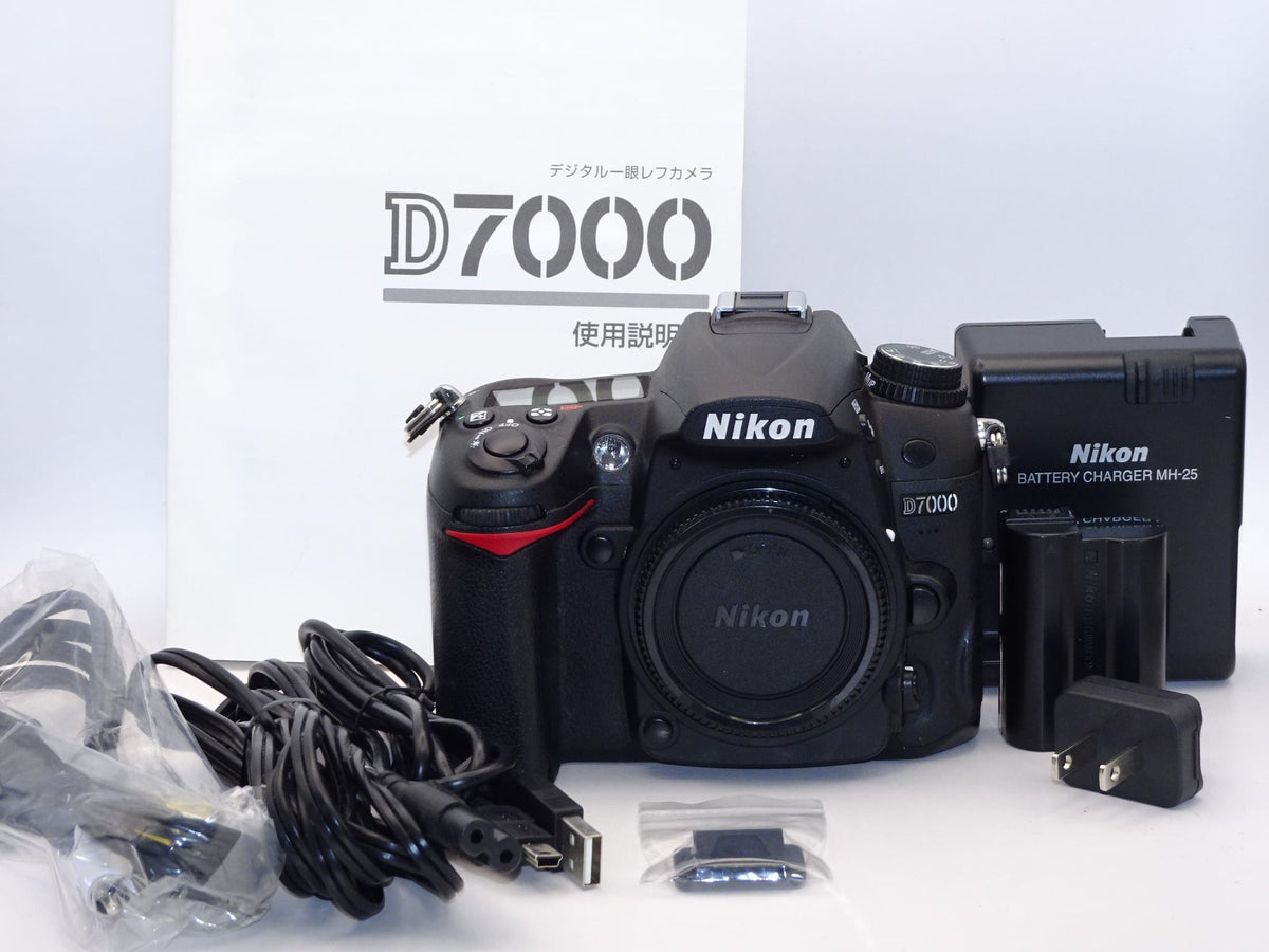 【外観特上級】Nikon デジタル一眼レフカメラ D7000 ボディー