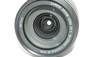 【外観特上級】Canon 標準ズームレンズ EF-S18-135mm F3.5-5.6 IS STM