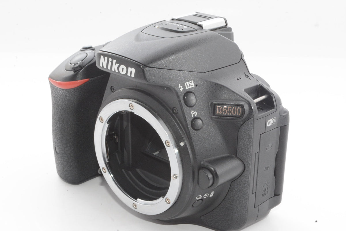 【外観特上級】Nikon デジタル一眼レフカメラ D5500 ボディー ブラック  D5500BK